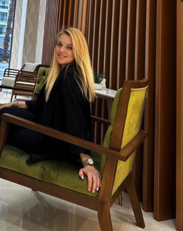 Berna Sezer